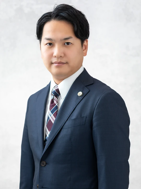 弁護士の顔写真（海北 健太）